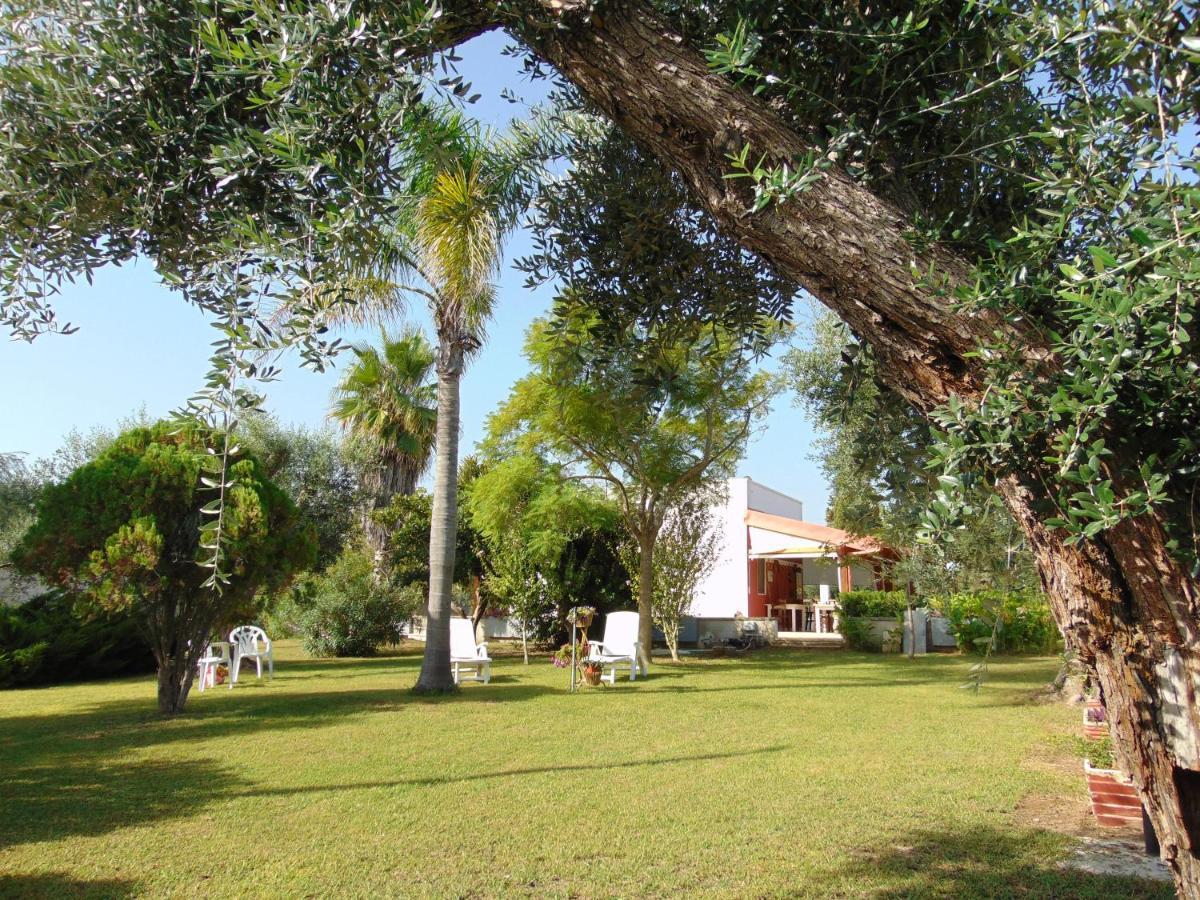 Agriturismo Villa Tommaso Torre dell'Orso Exterior foto