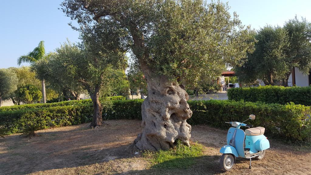 Agriturismo Villa Tommaso Torre dell'Orso Exterior foto